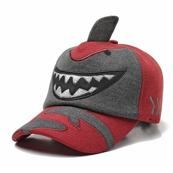 Бейсболка для защиты ушей мальчиков и девочек с мультяшной акулой, повседневная теплая кепка для улицы