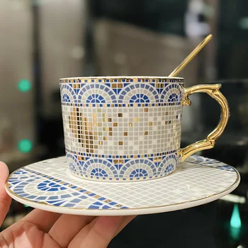 Европейская позолоченная керамическая кофейная чашка в геометрическую клетку в европейском стиле, изысканная подарочная кружка, пара десертных молочных чашек, Офисная кружка для воды, домашний декор